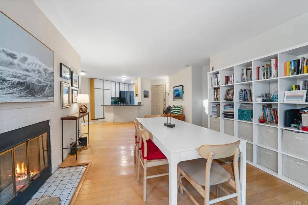 San Diego, CA 92111,7228 Camino Degrazia #271