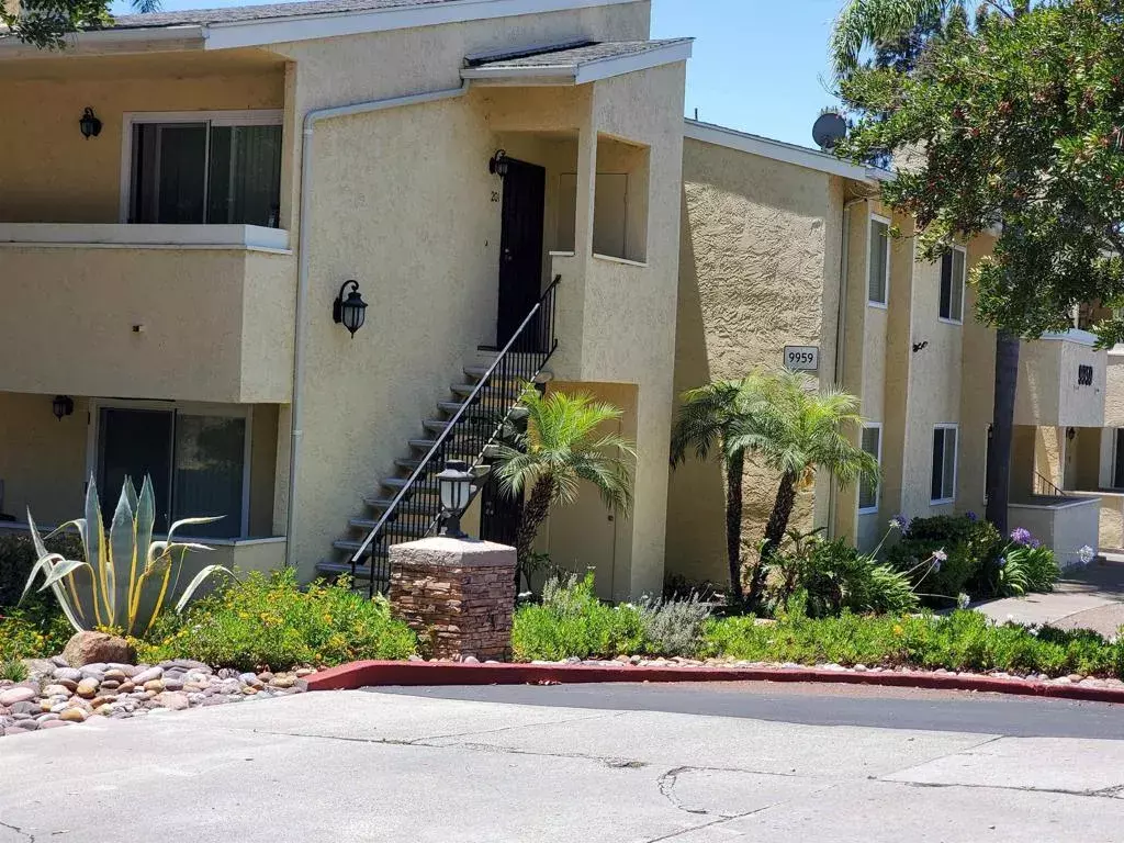 San Diego, CA 92131,9959 Erma Rd #104