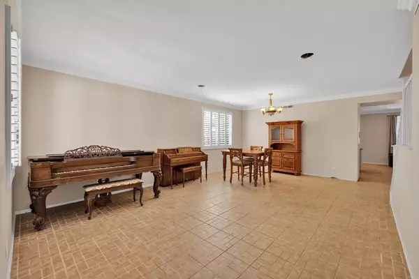 Eastvale, CA 92880,12695 Dandelion St.