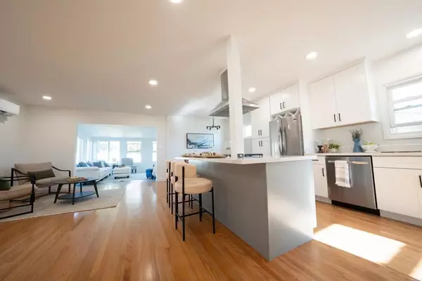 San Diego, CA 92120,6391 Estrella Avenue