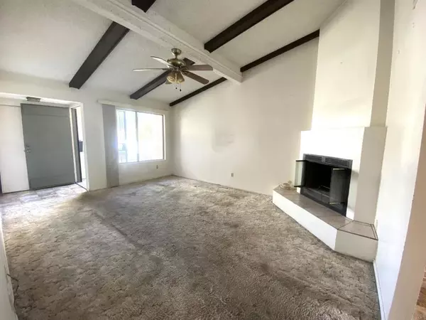Lakeside, CA 92040,9058 Calle Lucia