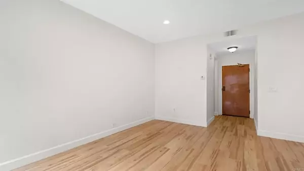 San Diego, CA 92101,2445 Brant Street #304