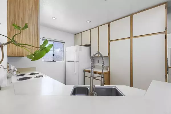 San Diego, CA 92111,7248 Camino Degrazia #297