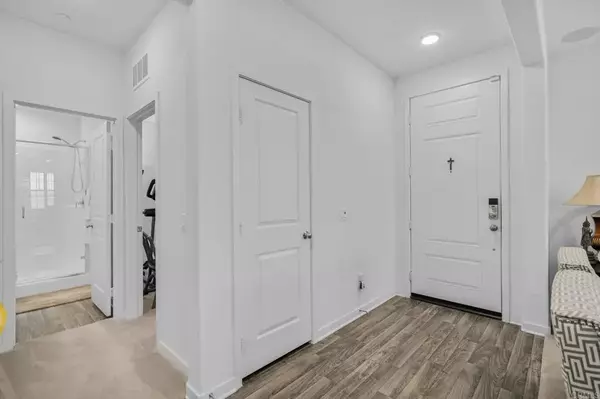 Ontario, CA 91762,3263 E Caterpillar Ln Lane