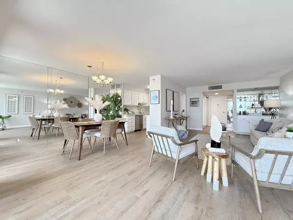 Coronado, CA 92118,1820 Avenida del Mundo #306