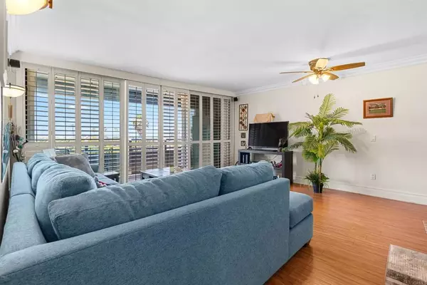 2965 Mission Boulevard #4C,  Pacific Beach (san Diego),  CA 92109