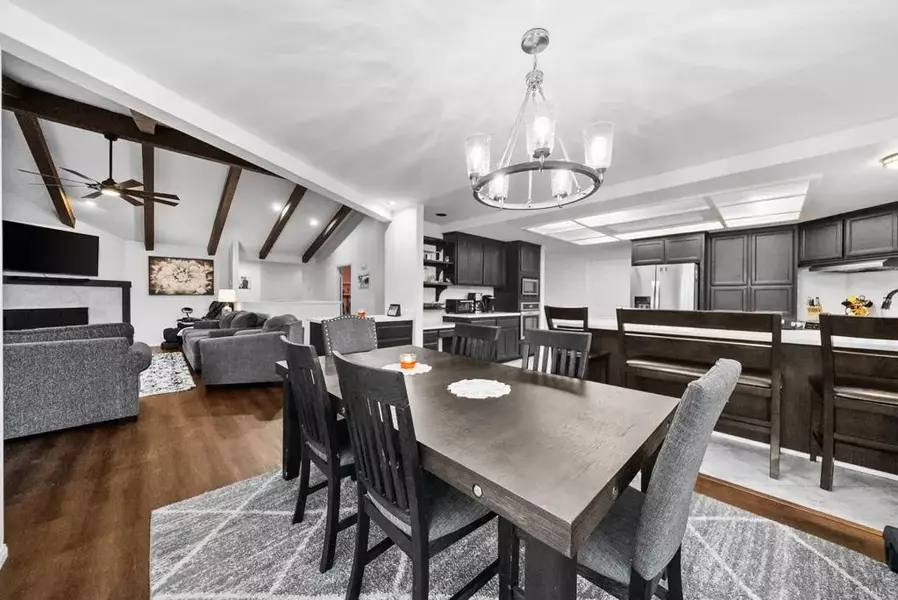 15425 Vista Vicente Dr, San Diego, CA 92065