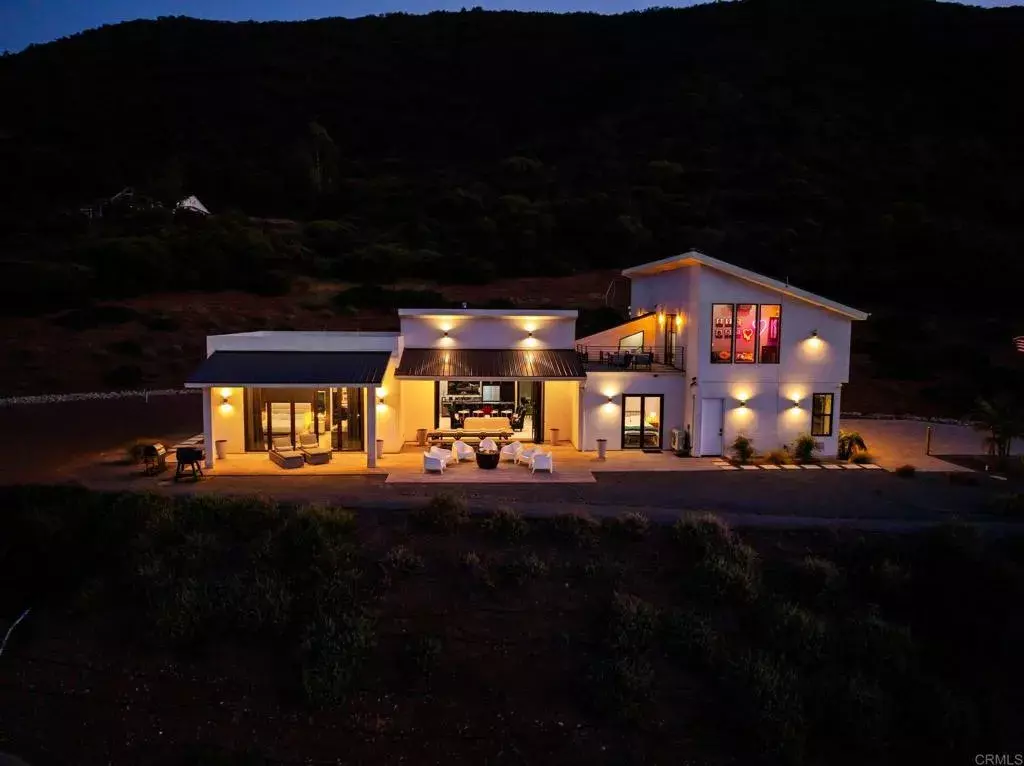 Murrieta, CA 92562,42950 Ivy Street