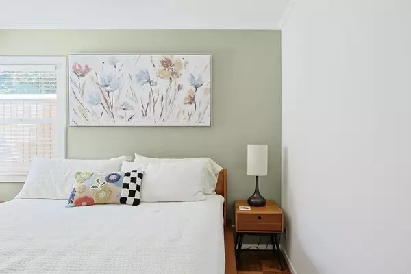 Coronado, CA 92118,518 5th Street