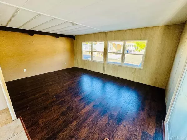 San Diego, CA 92102,1951 47 th #118