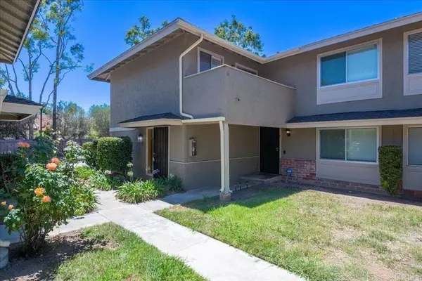 987 Amistad Pl #D, El Cajon, CA 92019