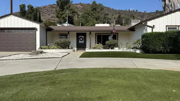 8218 Sunset Road, Lakeside, CA 92040