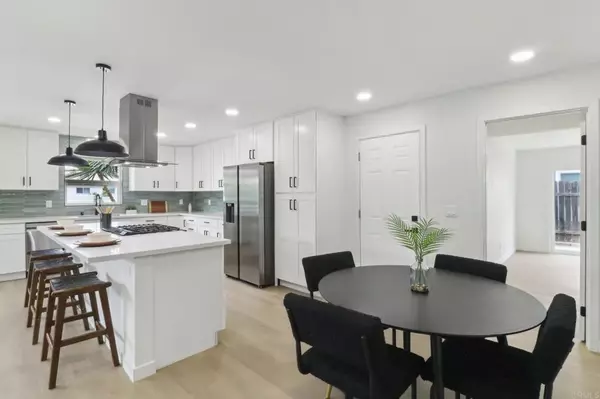 Oceanside, CA 92054,3243 Carolyn Circle