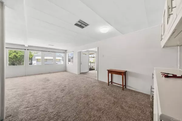 Hemet, CA 92545,5001 W Florida #SPC 279