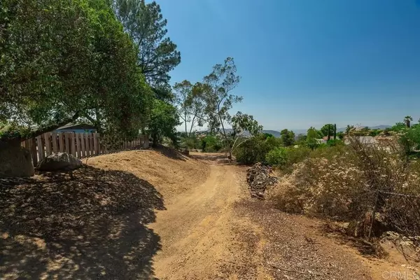 Alpine, CA 91901,688 Starbright Ln