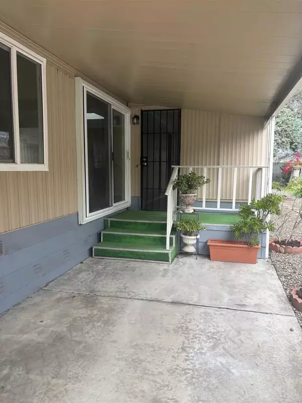 San Diego, CA 92120,4808 OLD CLIFFS #4808 1/2