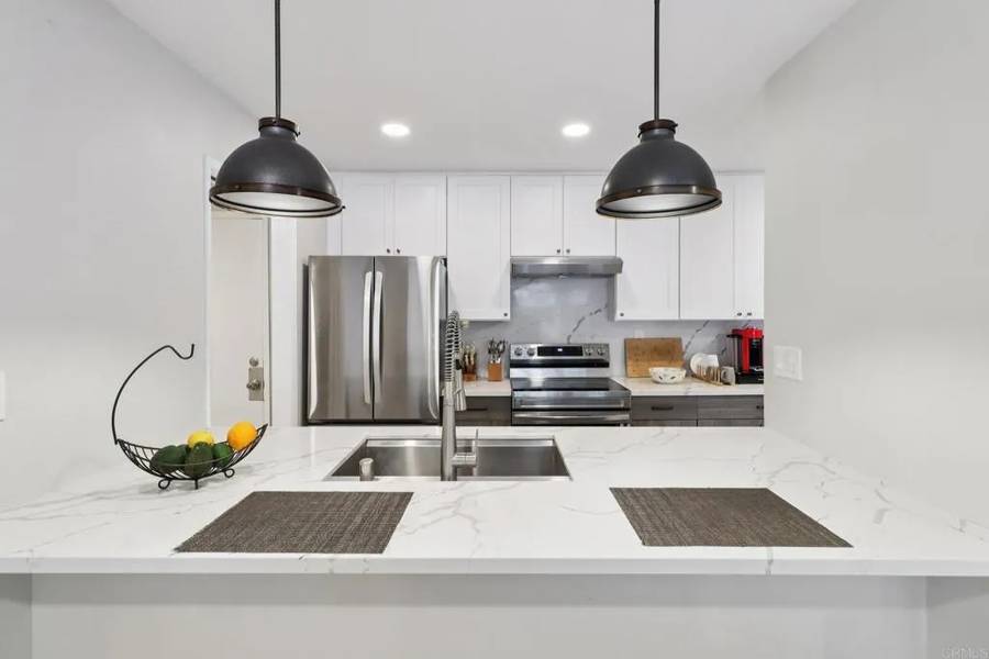 2348 La Costa Ave #202, Carlsbad, CA 92009