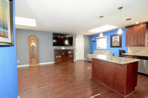 Spring Valley, CA 91977,8838 Ashmore