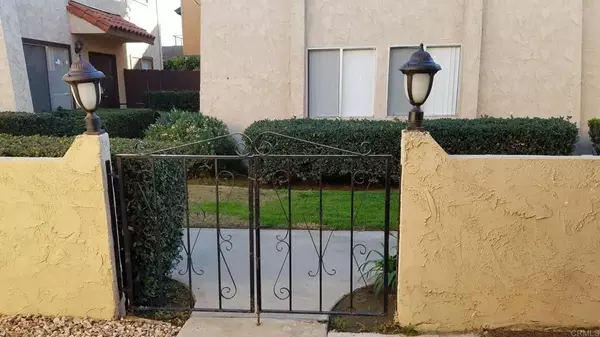 El Cajon, CA 92020,294 Chambers St #12