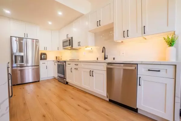 Imperial Beach, CA 91932,270 Dahlia Ave #5