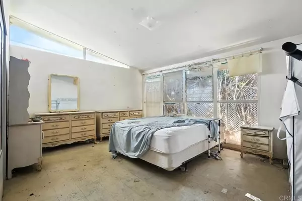 Chula Vista, CA 91911,945 Monserate Ave