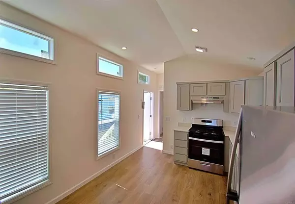 Chula Vista, CA 91910,708 H. St #31