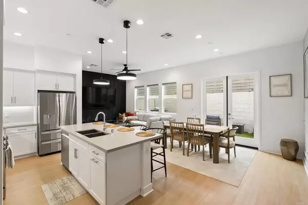 La Mesa, CA 91942,7661 University Avenue #103