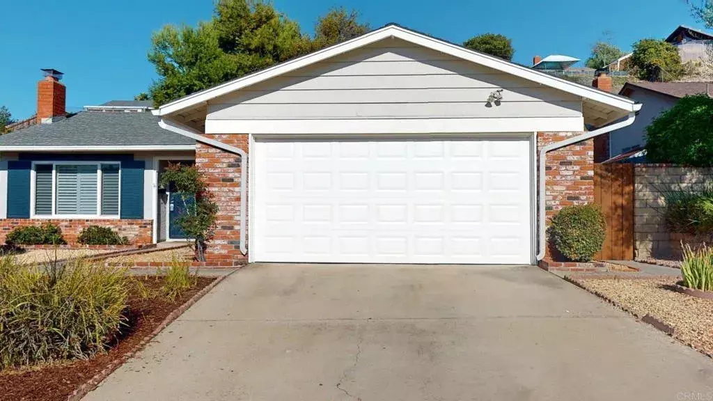 6310 Decanture Street, San Diego, CA 92120