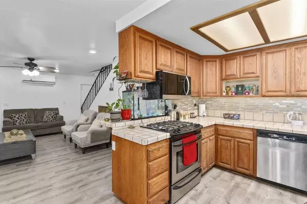 El Cajon, CA 92020,768 E Chase Avenue