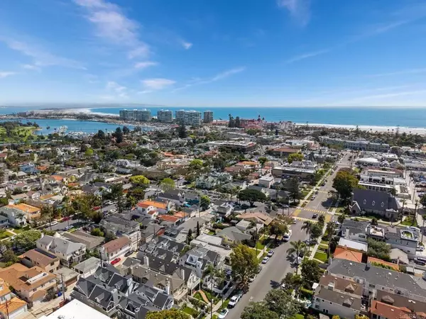 Coronado, CA 92118,853 C Avenue