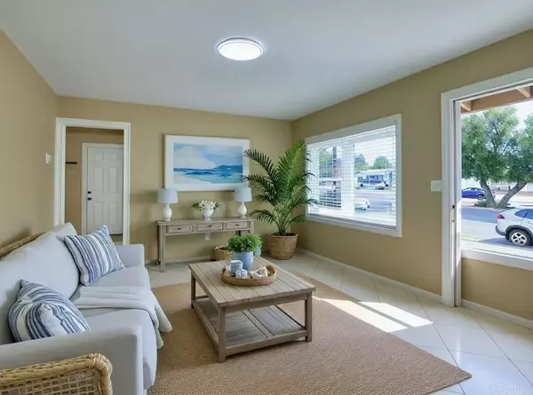 Santee, CA 92071,9336 Carlton Hills Blvd