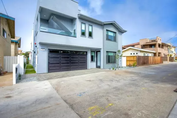 Imperial Beach, CA 91932,171 Evergreen