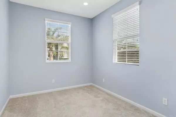 Carlsbad, CA 92011,609 Saltgrass Avenue