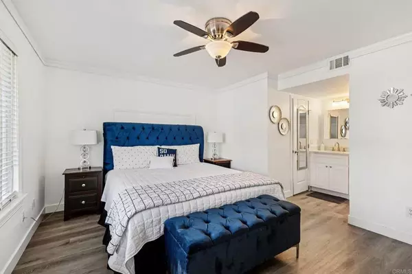 San Diego, CA 92109,3843 Riviera Drive #1