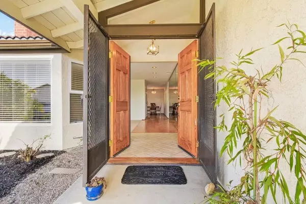 San Diego, CA 92117,2880 Murat Street