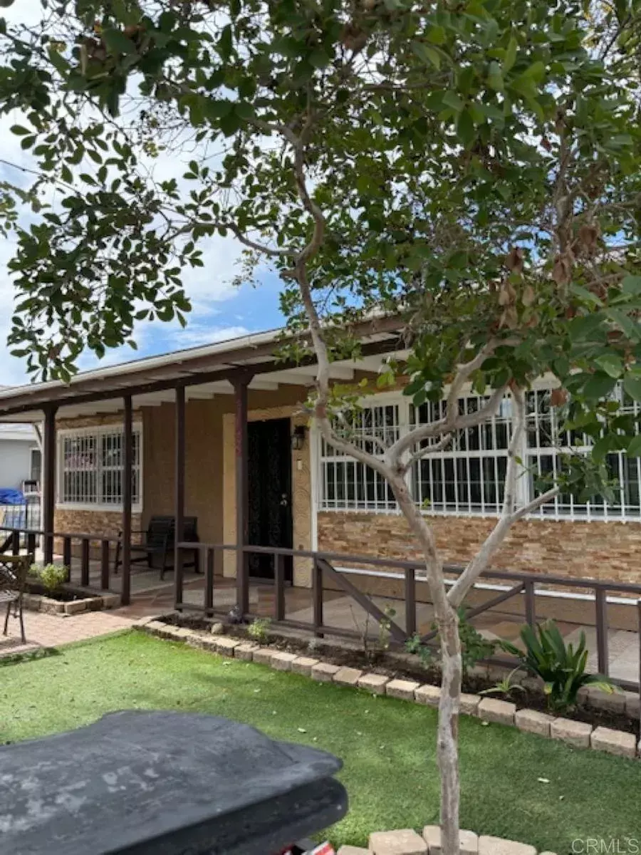 San Diego, CA 92105,4048 52nd Street