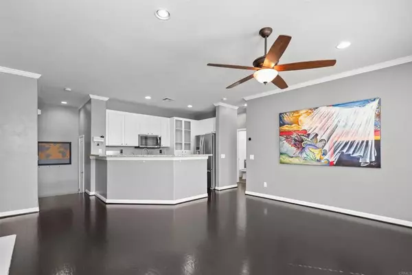 Chula Vista, CA 91914,283 Aventura Dr #12