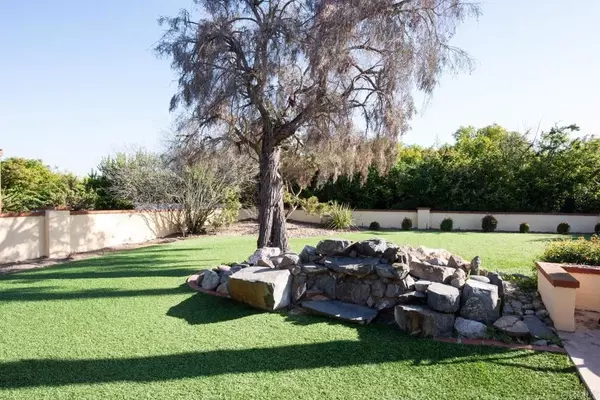 San Diego, CA 92128,11705 Via Medanos