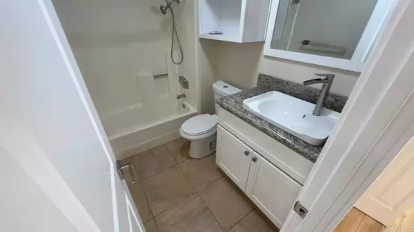 Santee, CA 92071,8732 Crossway Court #33