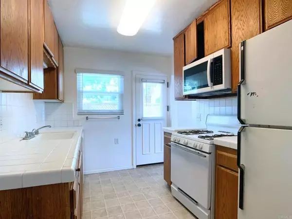 Ocean Beach (san Diego), CA 92107,4633 Lotus St