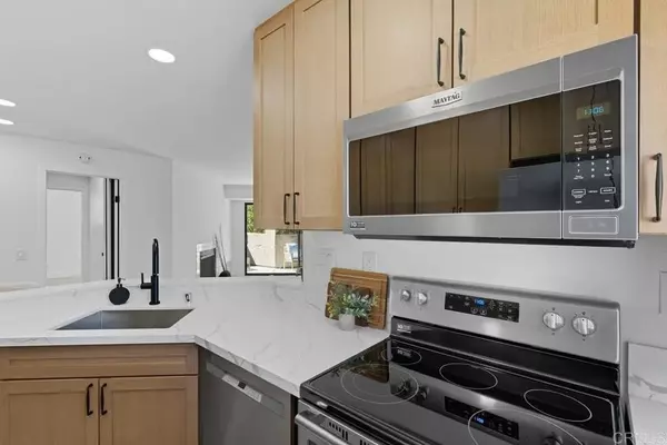 San Diego, CA 92126,9755 Mesa Springs Way #126