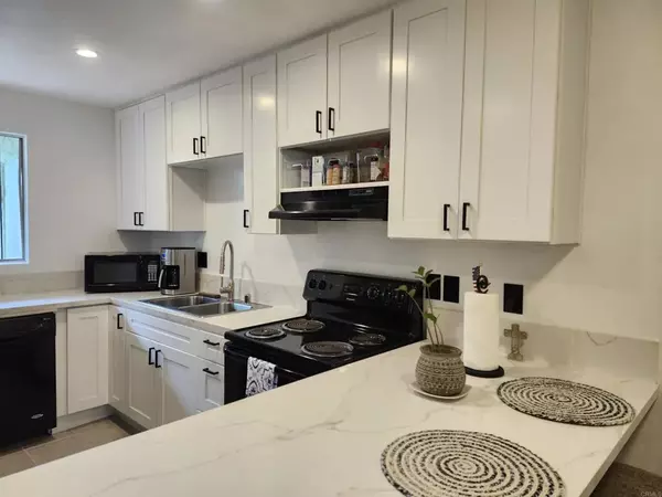 170 E Street #D5, Chula Vista, CA 91910