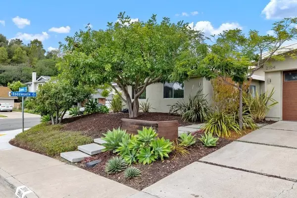 San Diego, CA 92109,2104 Crownhill Road