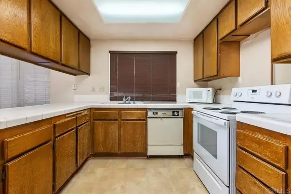 Oceanside, CA 92057,4560 Calle Del Palo