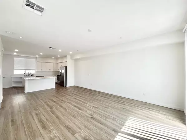 Santee, CA 92071,9309 E Heaney Cir