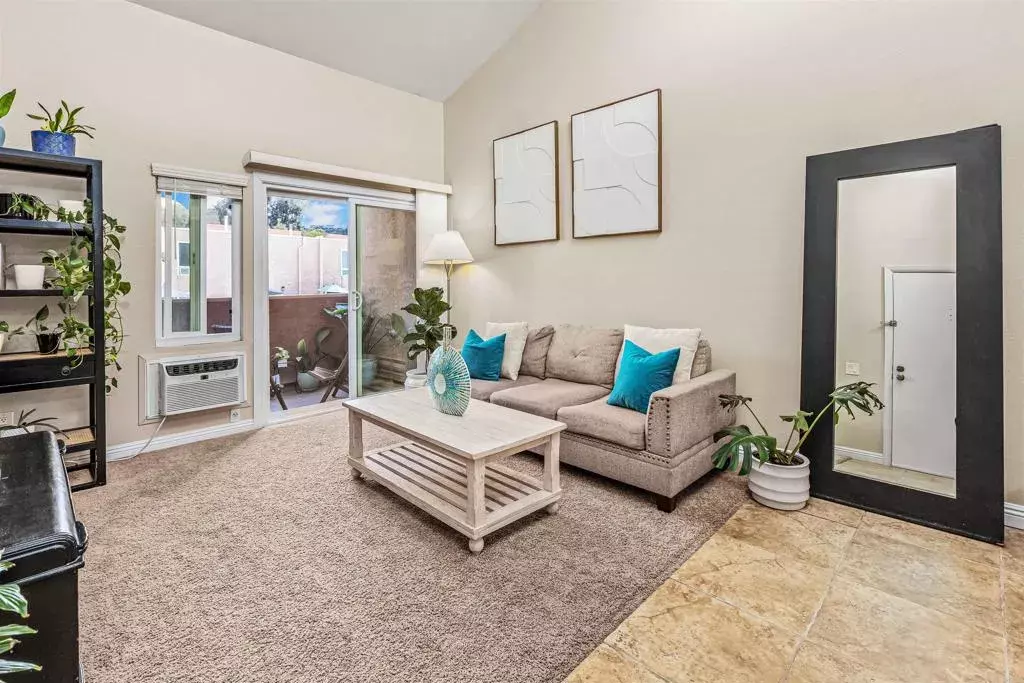 San Diego, CA 92120,7740 Margerum Avenue #204