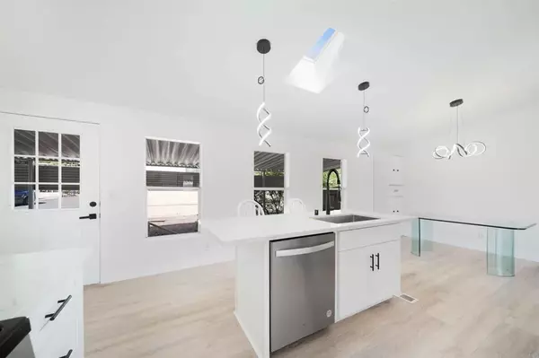 El Cajon, CA 92021,12970 Highway 8 Business #SPC 93