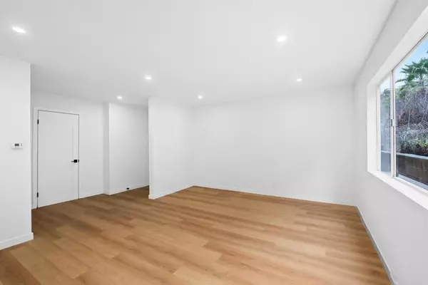 San Diego, CA 92120,6775 Alvarado Road #26