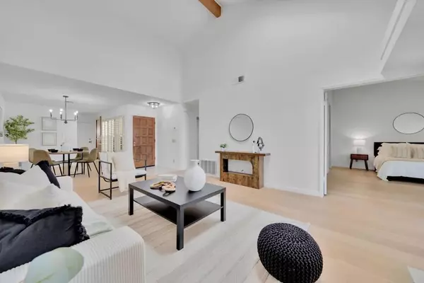 San Diego, CA 92128,12532 Paseo Lucido #144