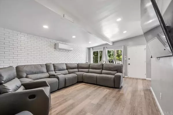 Spring Valley, CA 91977,608 San Miguel St